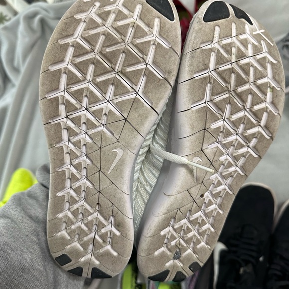 Nike Free Rn Flyknit - Picture 7 of 11